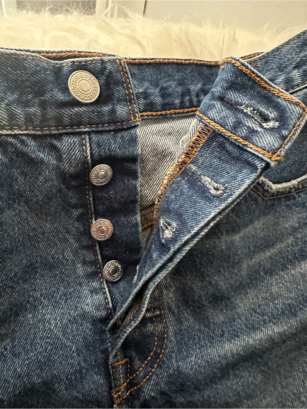 Premium Levi’s Denim Cutoff Shorts - Distressed Blue - Picture 3 of 10